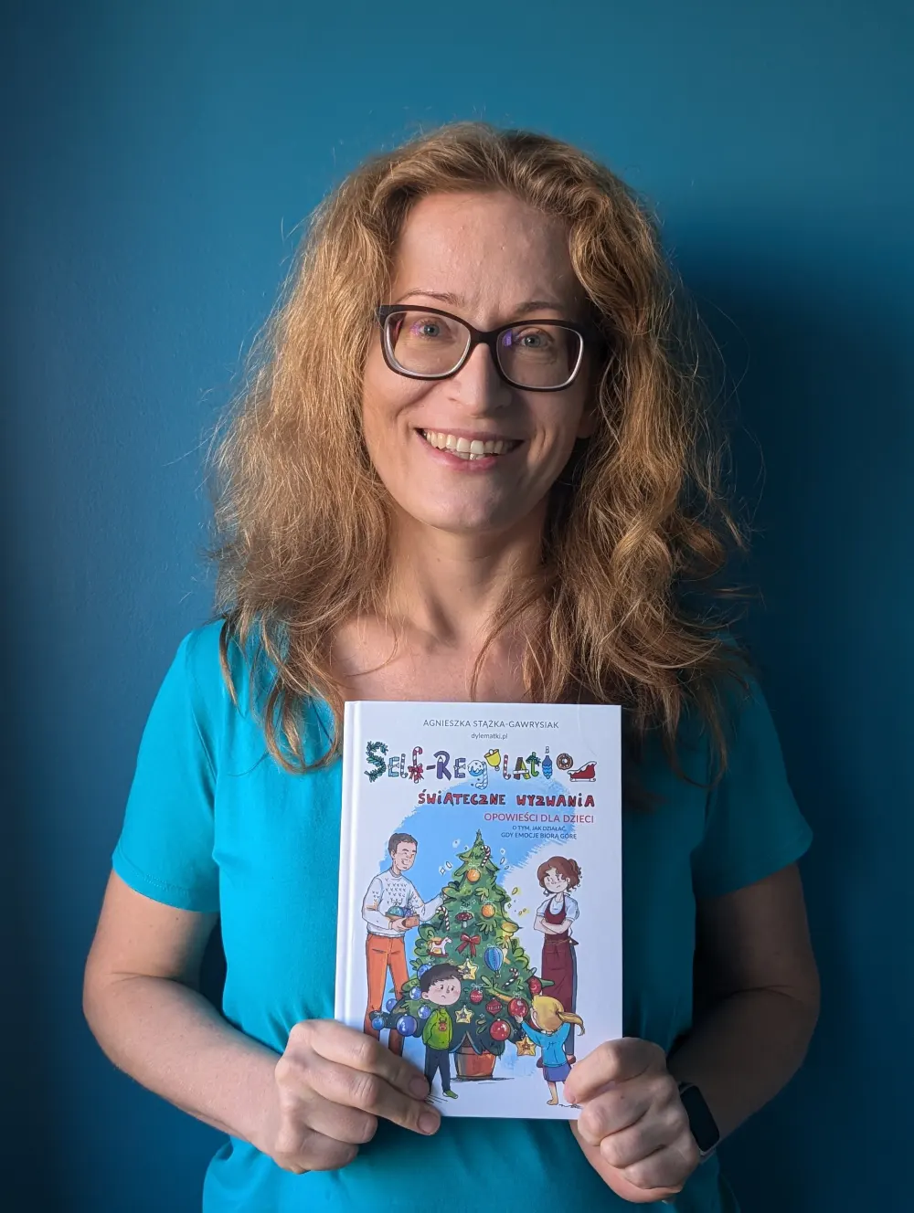 Agnieszka z ksiażką Self-Regulaton Świąteczne wywania