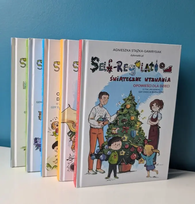 wszystkie książki autorki razem na półce